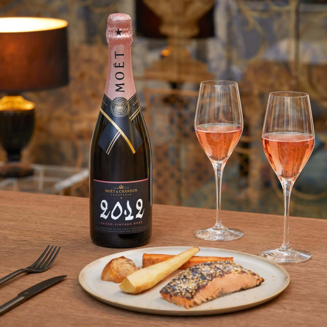 Moet & Chandon Grand Vintage Rose Champagne 2012 in Gift box