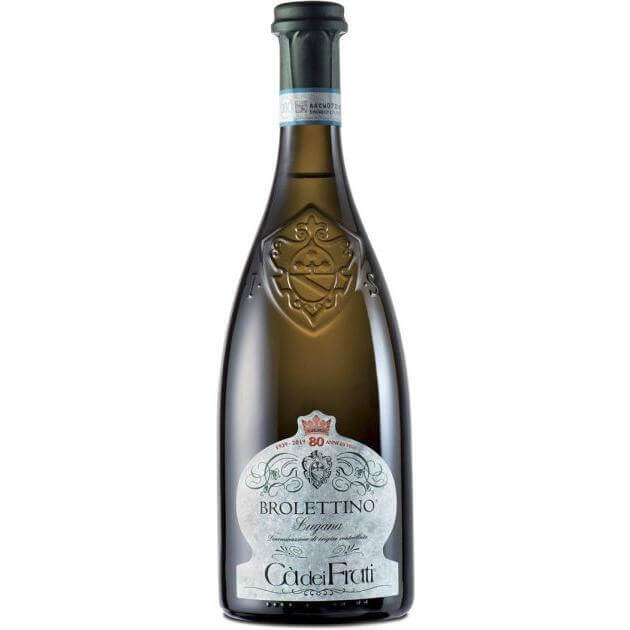 Ca dei Frati I Frati Lugana DOC wine bottle showcasing its elegant design and label.